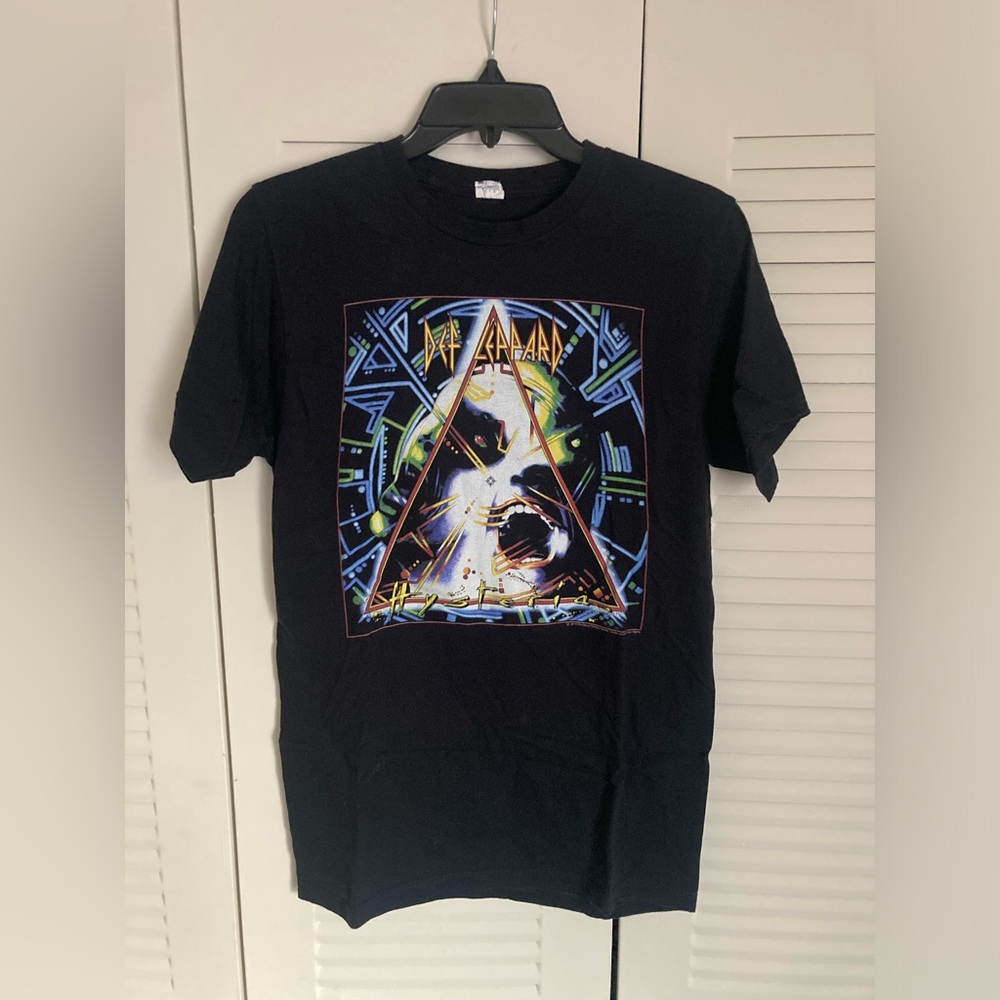Men’s 2015 Def Leppard heavy metal t shirt size small